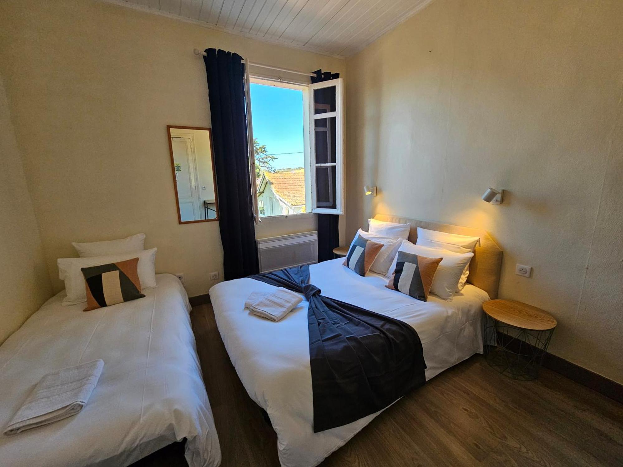 Hotel Au Bon Landais Biscarrosse-Plage Esterno foto